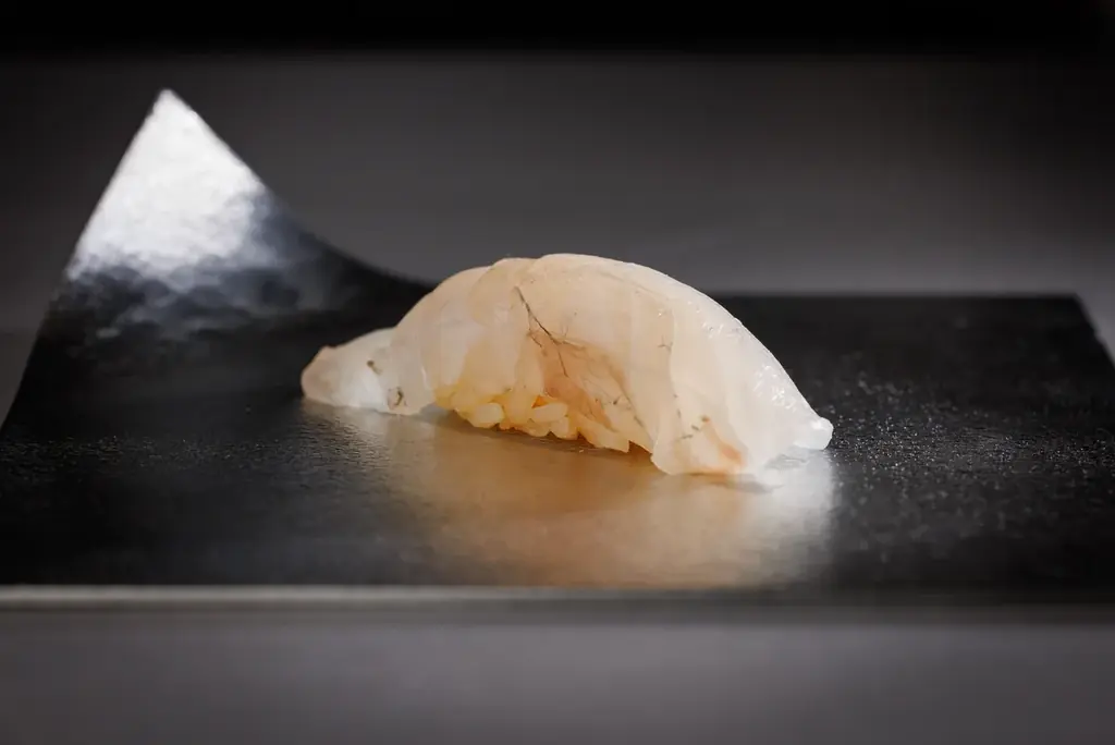 【11月も延長決定！】六本木で“1貫200円”の赤酢寿司体験！1.5万人が熱狂した「本格江戸前寿司15貫¥3,000コース」を限定開催┃鮨カゲロウプロジェクト 画像 5