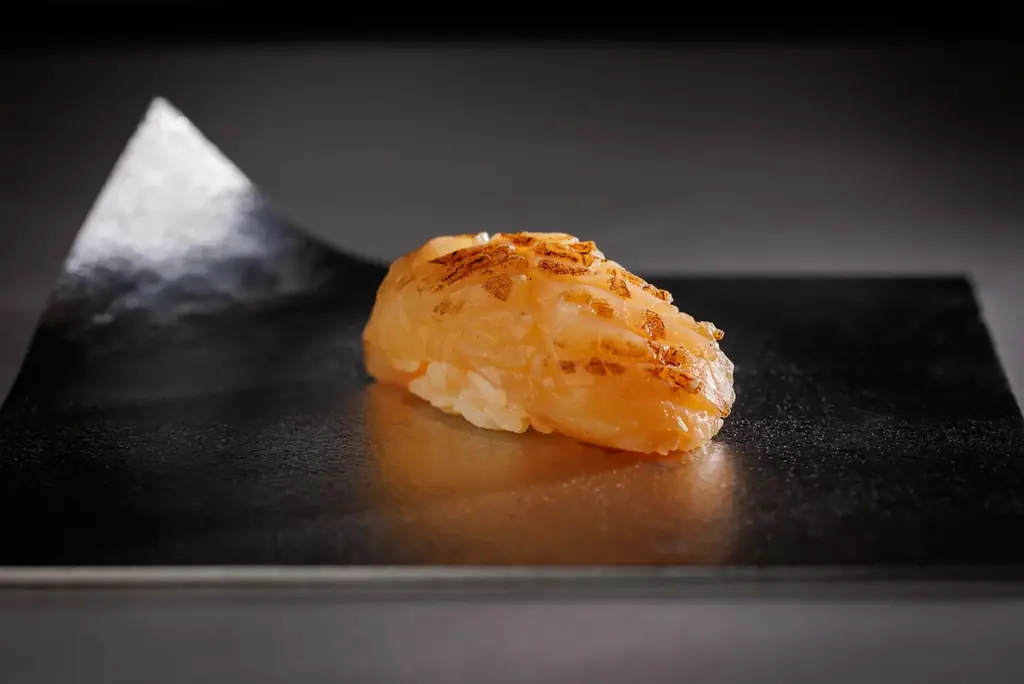 【11月も延長決定！】六本木で“1貫200円”の赤酢寿司体験！1.5万人が熱狂した「本格江戸前寿司15貫¥3,000コース」を限定開催┃鮨カゲロウプロジェクト 画像 7