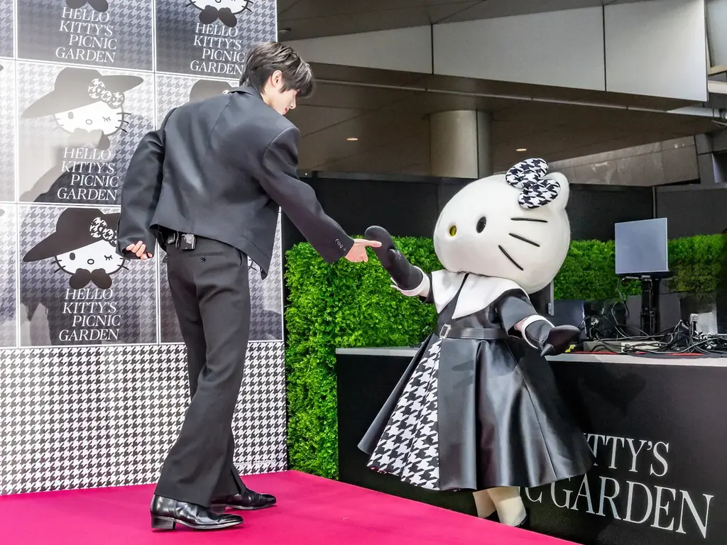 10/29(水)からはじまる「HELLO KITTY’S PICNIC GARDEN」にTOMORROW X TOGETHER BEOMGYU(ボムギュ)さん、玉城ティナさん来場 画像 6