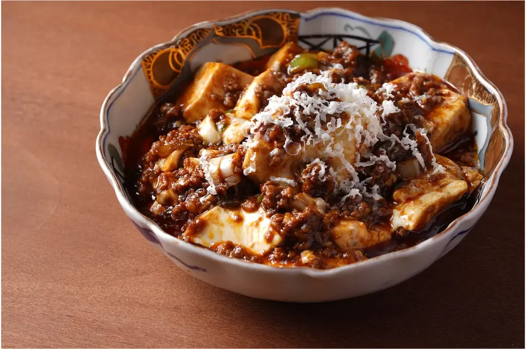 この夏オープン以来、地元客や観光客で賑わう「ネオ・中華ビストロ」 秋田・男鹿のサウナ付きホテル「かぜまちみなと」の「マッチャイナ」が発酵と秋田の食材で、まちの新たな食のシーンを創出 画像 4