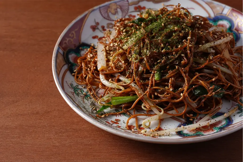 この夏オープン以来、地元客や観光客で賑わう「ネオ・中華ビストロ」 秋田・男鹿のサウナ付きホテル「かぜまちみなと」の「マッチャイナ」が発酵と秋田の食材で、まちの新たな食のシーンを創出 画像 5