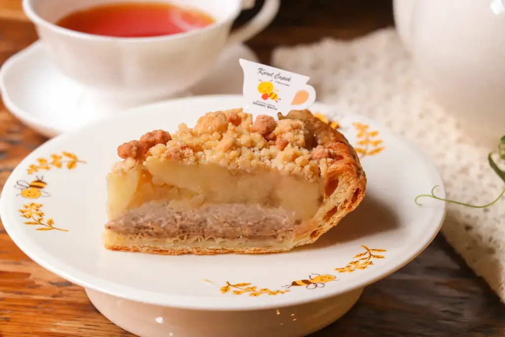 アップルパイ専門店「グラニースミス」、「カレルチャペック 紅茶店」とのコラボメニューを、2025年11月1日（土）“紅茶の日”より販売開始！ 画像 3