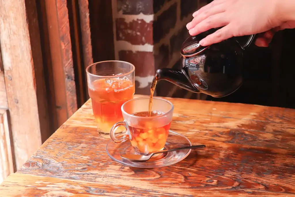 アップルパイ専門店「グラニースミス」、「カレルチャペック 紅茶店」とのコラボメニューを、2025年11月1日（土）“紅茶の日”より販売開始！ 画像 5