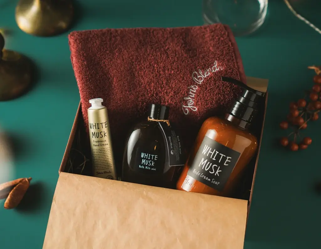 ホリデーの夜に“弾けるムスク”——John’s Blend 季節限定「MUSK SPARKLING」11/1発売、WEB限定ギフトBOXも登場 画像 12