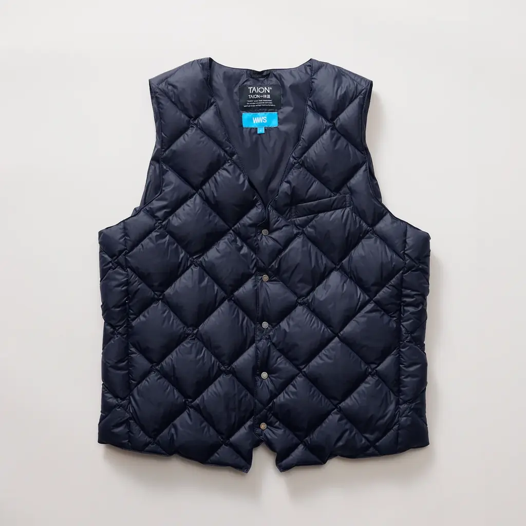水道会社発祥のスーツに見える作業着「WWS」、10/31（金）TAION別注「WWS×TAION インナーダウンベスト」を販売開始！静電気軽減、後ろ身頃にウエスト調整機能を搭載 画像 2