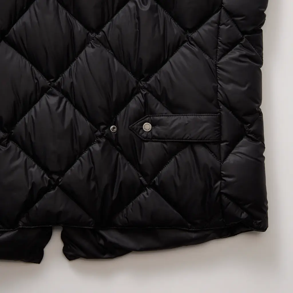 水道会社発祥のスーツに見える作業着「WWS」、10/31（金）TAION別注「WWS×TAION インナーダウンベスト」を販売開始！静電気軽減、後ろ身頃にウエスト調整機能を搭載 画像 8