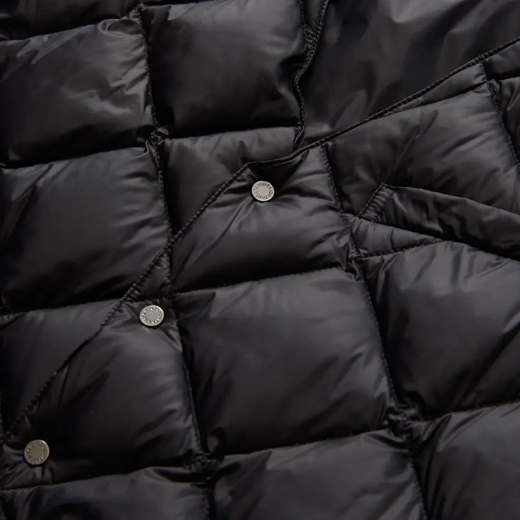 水道会社発祥のスーツに見える作業着「WWS」、10/31（金）TAION別注「WWS×TAION インナーダウンベスト」を販売開始！静電気軽減、後ろ身頃にウエスト調整機能を搭載 画像 9