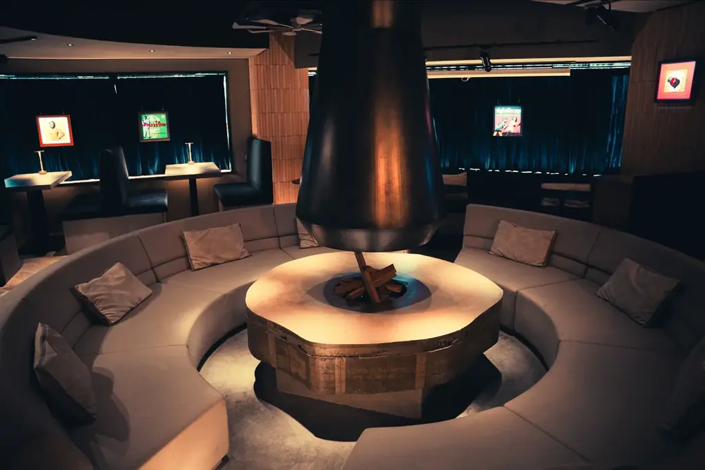 毎年人気のクリスマスパフェが今年も登場！“雪と苺”がテーマの「Snow Berry Christmas Parfait」先行予約スタート【THE NEW NORMAL】 画像 3