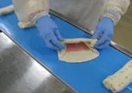 徳島県産なると金時使用！さつまいものホクホク食感「ブリトー なると金時使用 おさつチーズ」10月29日（水）から、全国のセブン‐イレブンにて発売 画像 3