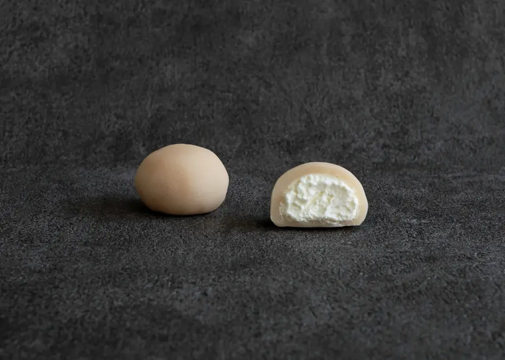 「和菓子ではない」ことから始まる、新しい菓子の時代。新ブランド『NOT WAGASHI』から、透明な「クリスタルチーズサンド」を発売。 画像 11