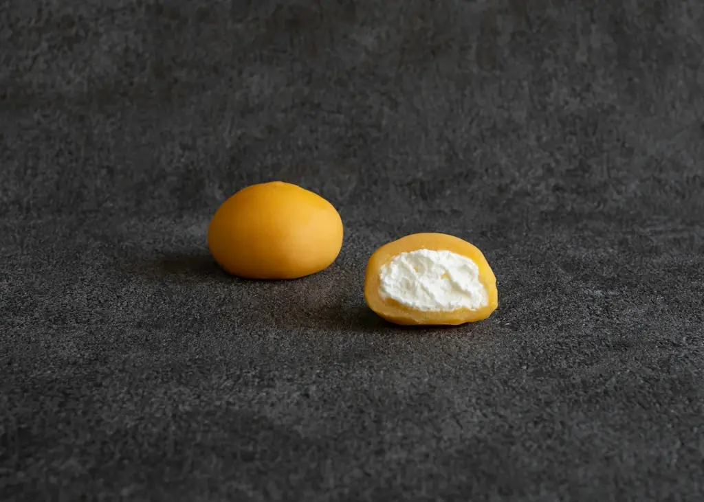 「和菓子ではない」ことから始まる、新しい菓子の時代。新ブランド『NOT WAGASHI』から、透明な「クリスタルチーズサンド」を発売。 画像 15