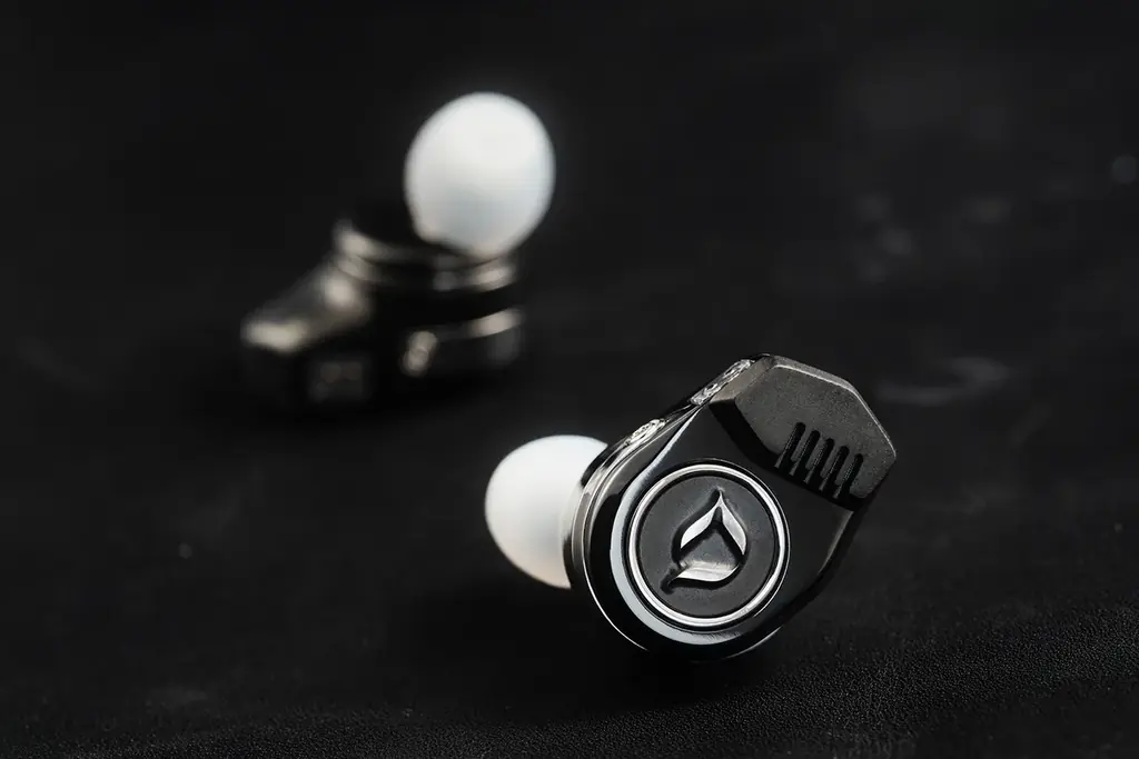 今週末は「秋のヘッドフォン祭 2025」へ！ 新フラッグシップワイヤレスイヤホン「TONALITE」や密閉型ヘッドホン「DX3000CL」、DITAフラッグシップイヤホン「VENTURA」等新製品多数 画像 9