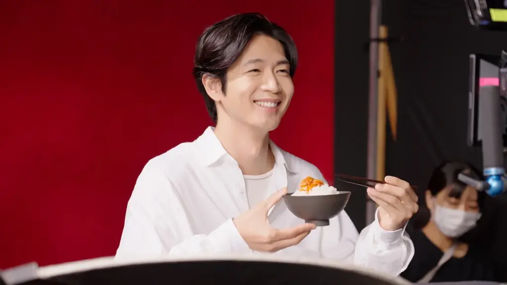 俳優・松下洸平さんを初起用！「こくうまキムチ」新TVCM 11月3日(月)より放映開始 画像 10