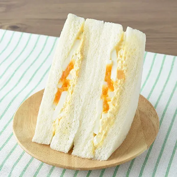 パンの厚みが約1.5倍！ボリューム満点！「大きなサンドイッチ」シリーズが登場！人気のサンドイッチ2種類が大きくなって11月4日（火）から発売 画像 2