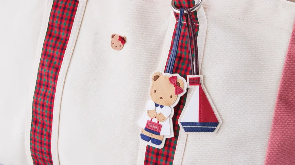 ファミリアから神戸・東京限定アイテムが東西異なるカラーで新登場！ ファミリア神戸本店・代官山店含む計4店舗で限定販売 発売を記念しイニシャル刺繍イベントを開催 画像 9