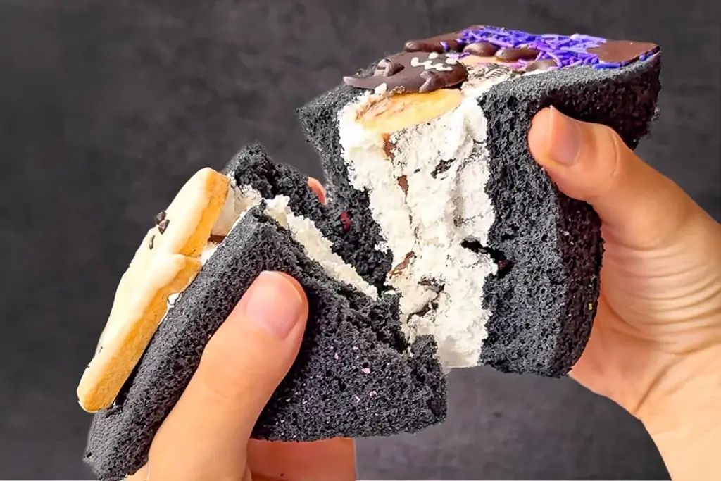 【食パンの概念、超えました】シフォンケーキで作る、フルーツ盛り盛り・超BIGな「ハロウィンフルーツサンド」10月31日限定復活！ 画像 10