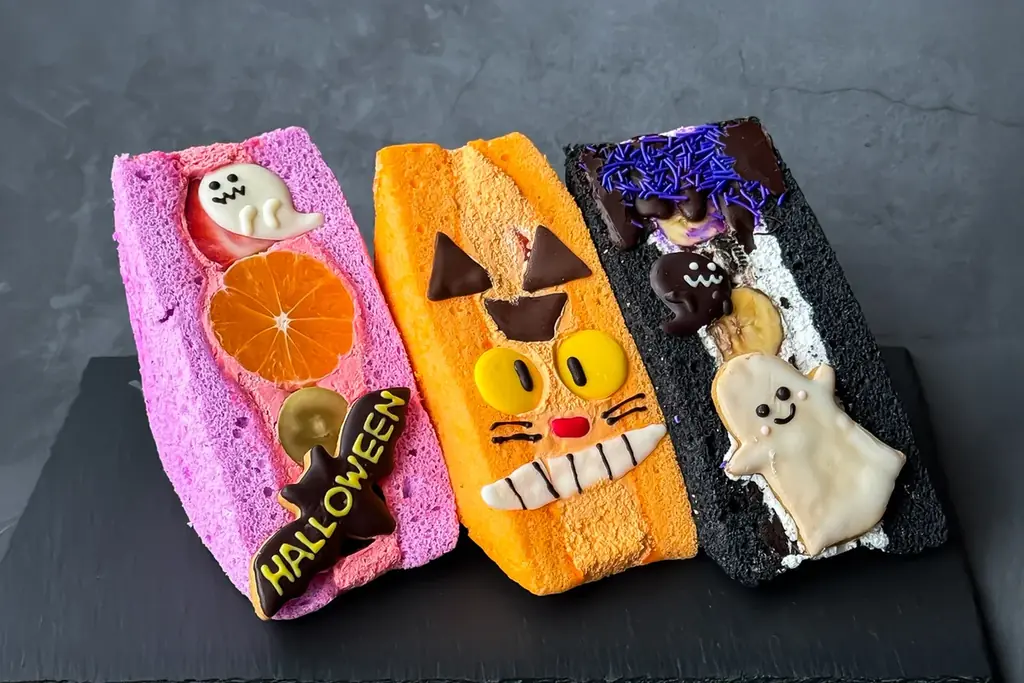 【食パンの概念、超えました】シフォンケーキで作る、フルーツ盛り盛り・超BIGな「ハロウィンフルーツサンド」10月31日限定復活！ 画像 2