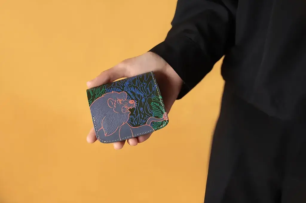 『ジャングル大帝』レオとパンジャがミニ財布に！革職人が上質なレザーを使いハンドメイド。11/3「まんがの日」に登場です。 画像 2