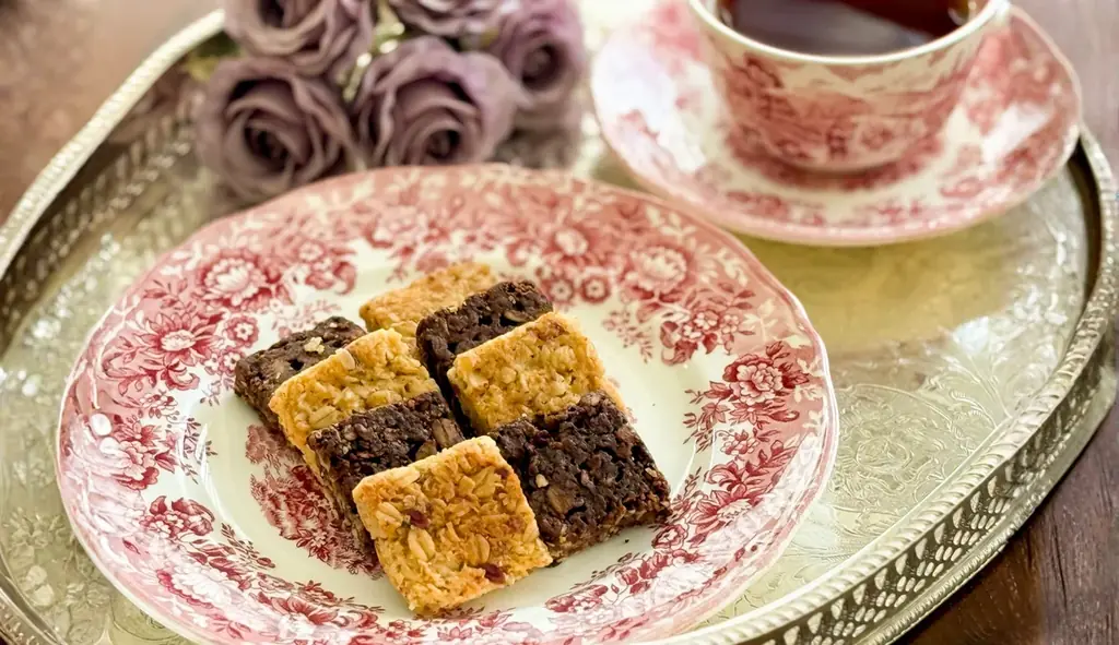 【シナグロブリティッシュセレクションByマダムヒロミ】ジェイアール京都伊勢丹「英国展2025」出店記念にキャンペーンを開催。抽選で人気スイーツと紅茶のセットを！さらに全員もらえるプレゼントも！ 画像 2