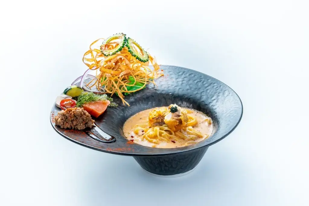 【沖縄・首里に新店舗OPEN】フレンチソーキそば専門店「Salmon Noodle 3.0 首里店」2025年11月1日（土）グランドオープン 画像 3
