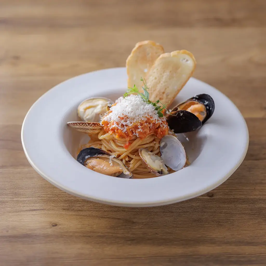 ANAクラウンプラザホテル千歳　平日限定「スイーツ＆ランチ　Palette」が装いも新たに再登場彩りデザートと選べるメインで、自分だけの“パレット”を描くランチタイムを 画像 3