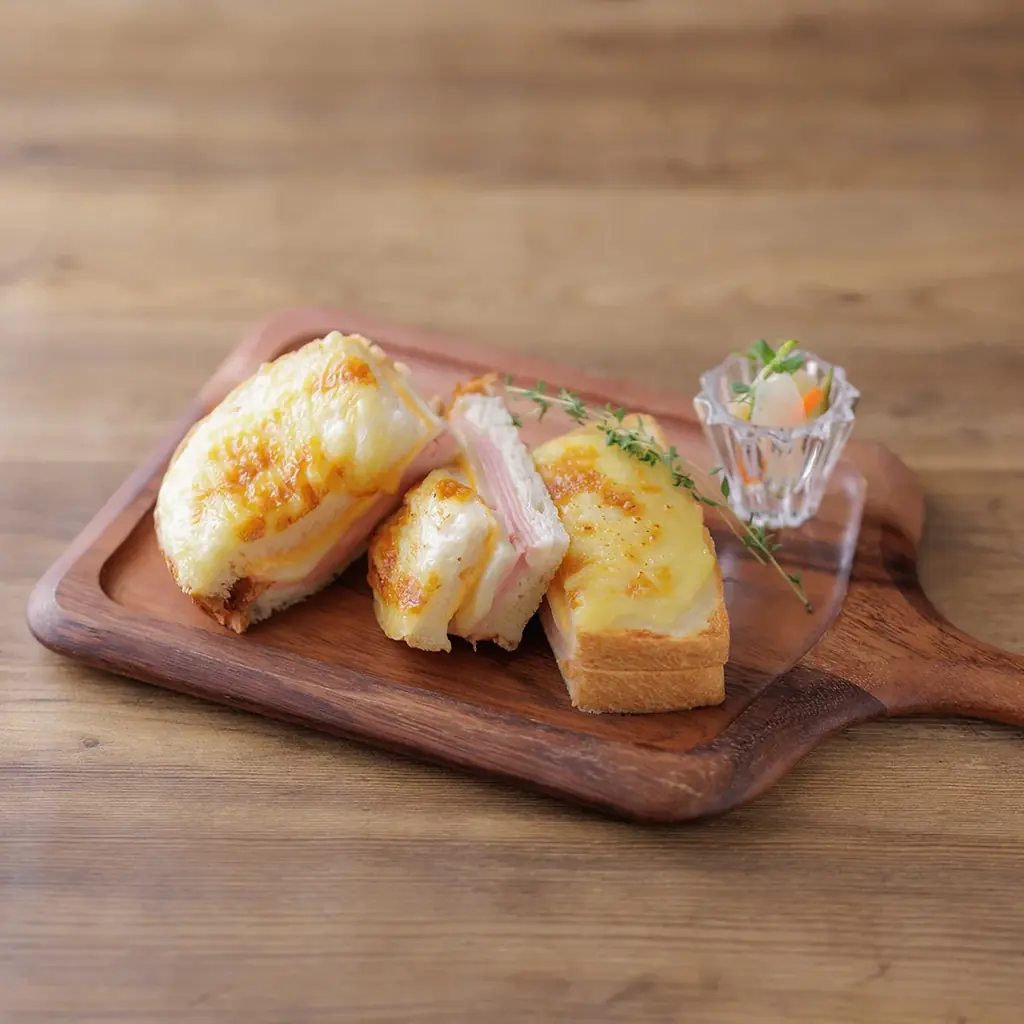 ANAクラウンプラザホテル千歳　平日限定「スイーツ＆ランチ　Palette」が装いも新たに再登場彩りデザートと選べるメインで、自分だけの“パレット”を描くランチタイムを 画像 4