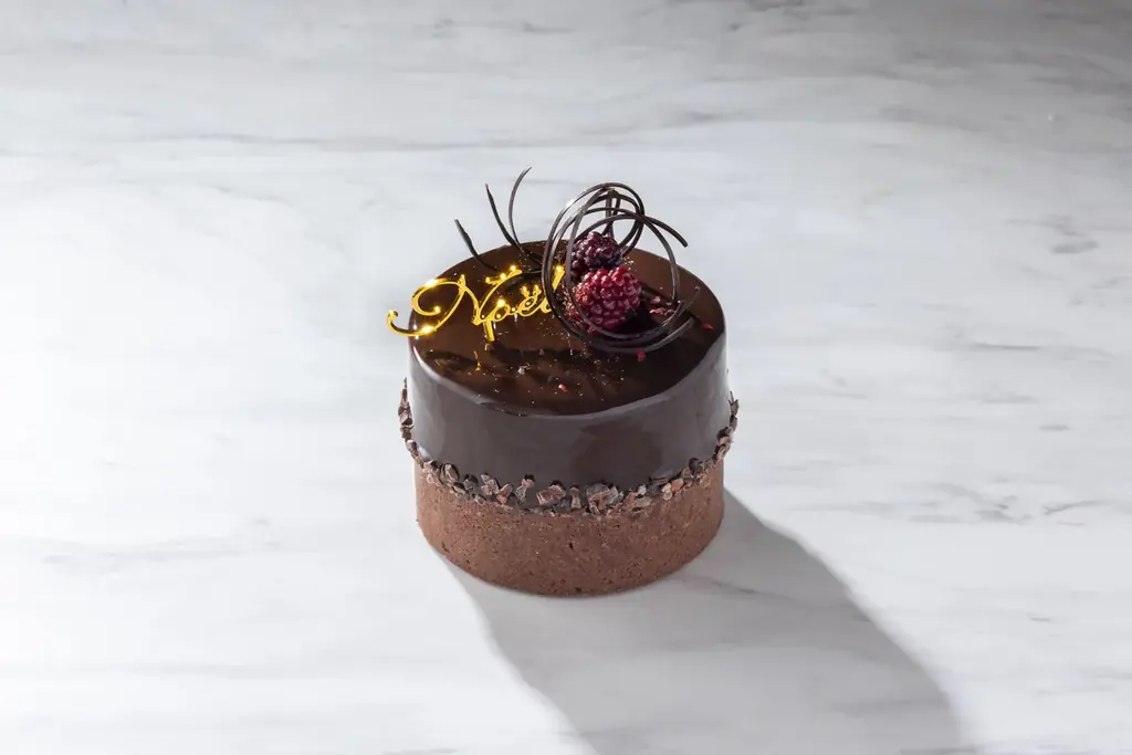 【生チョコ発祥の店】が贈る特別時間「シルスマリアクリスマスケーキ2025」 画像 12