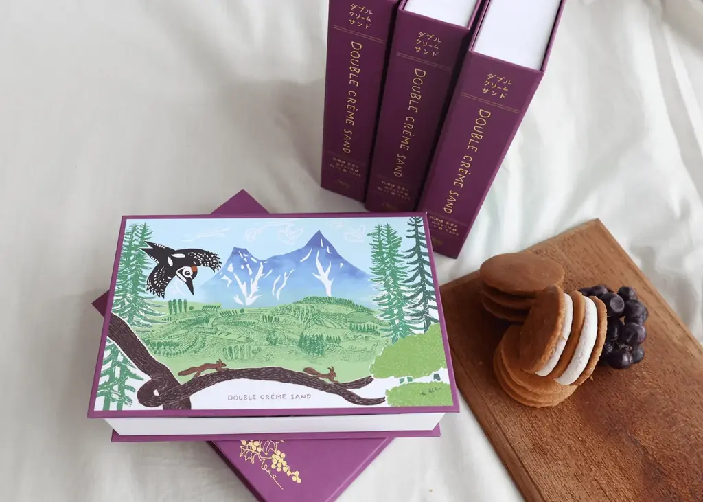 絵本『あらしのよるに』あべ弘士氏描き下ろし——保存版 限定パッケージ登場！フェルム ラ・テール美瑛「ダブルクリームサンド」冬の新作は、森のどうぶつ達も恋する＜山ぶどう＞味 画像 8