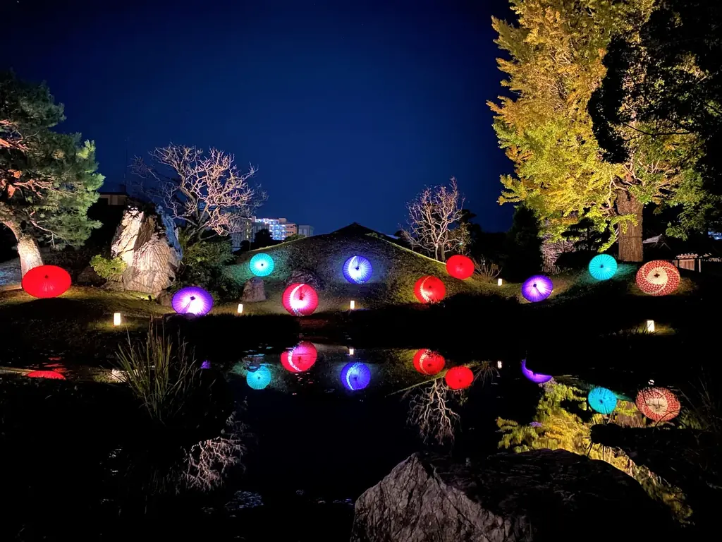 あしかがフラワーパークが日本最古の学校『史跡足利学校』を花と光の魔法で期間限定演出！ 画像 5