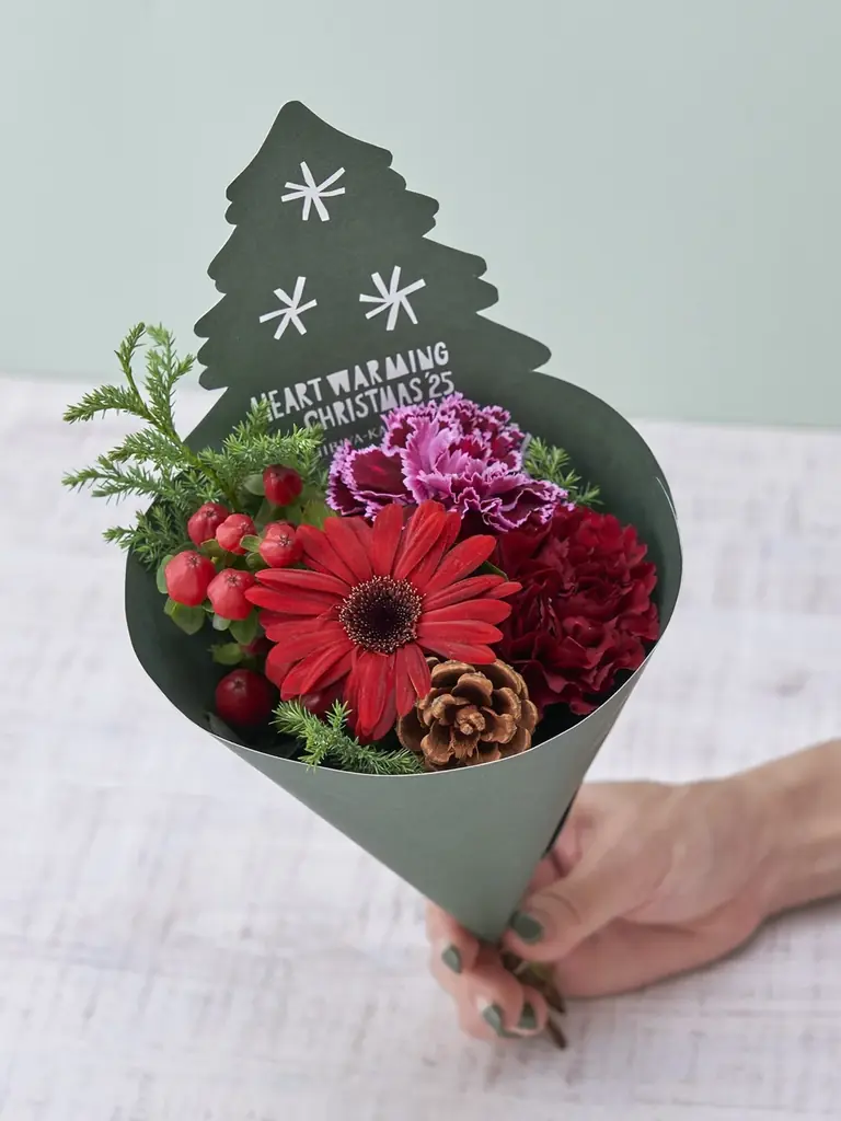 【鈴木マサル×日比谷花壇】完全描き下ろし北欧風デザインで心温まる冬のギフトをお届け。花を楽しんだ後も「ストーリーが続く」クリスマス・お正月フラワーアイテムが登場！ 画像 19