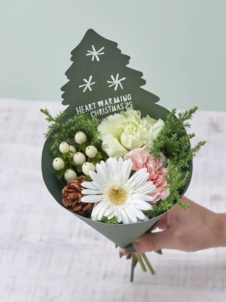 【鈴木マサル×日比谷花壇】完全描き下ろし北欧風デザインで心温まる冬のギフトをお届け。花を楽しんだ後も「ストーリーが続く」クリスマス・お正月フラワーアイテムが登場！ 画像 20