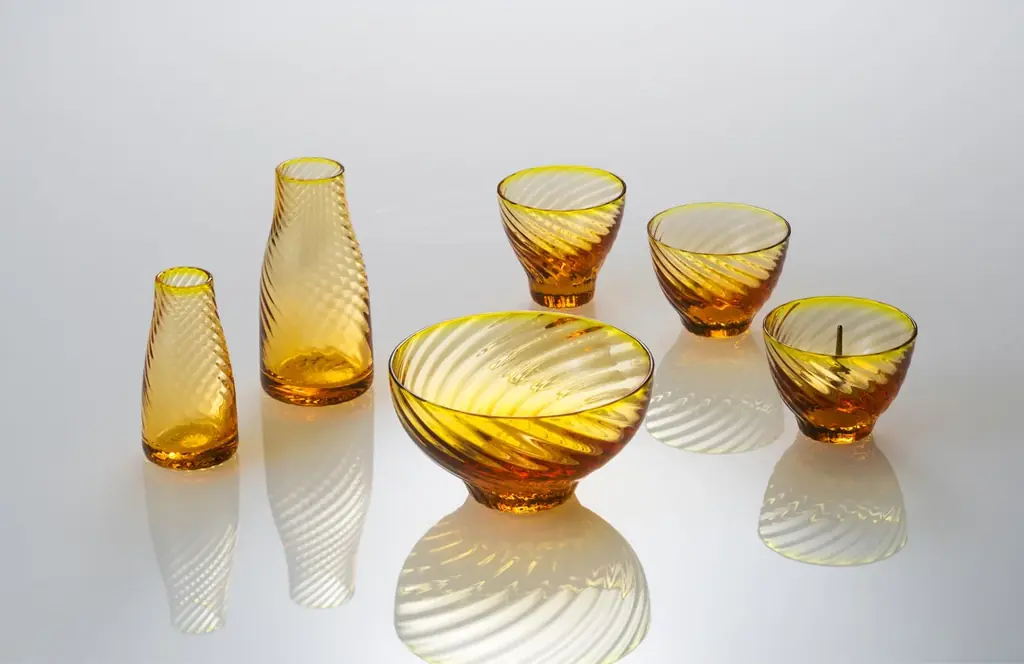 【アルテマイスター × Sghr スガハラ】ガラスの魅力が詰まった新作仏具「流彩」を発売 画像 3