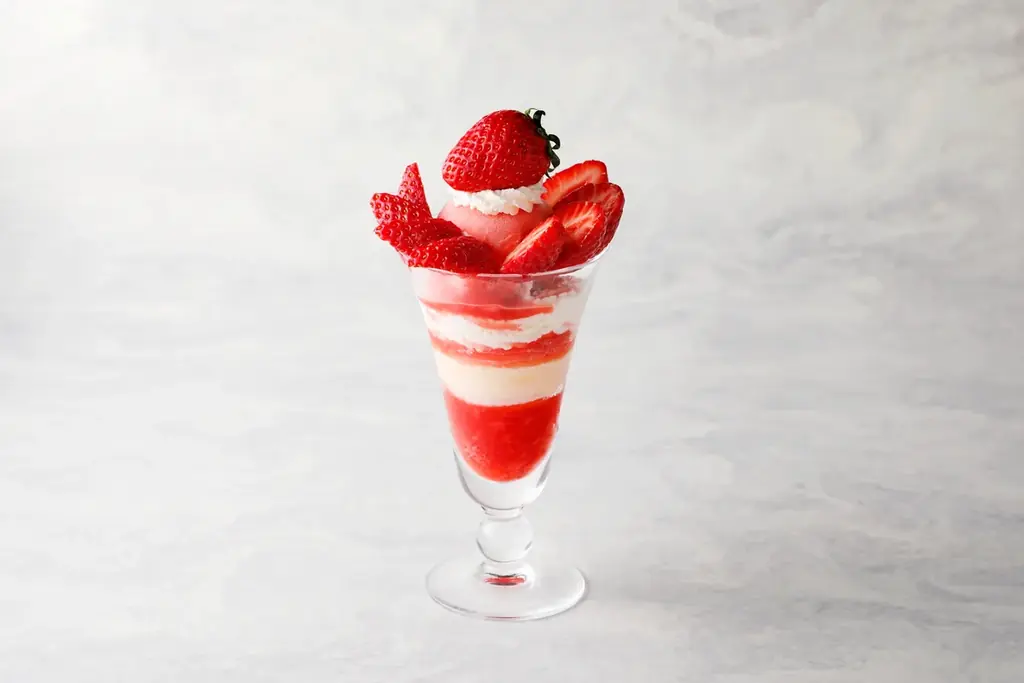 実りの秋、旬の芳醇なフルーツを満喫 ！「資生堂パーラー」 レストラン各支店にて、3種のフルーツパフェを展開 画像 4