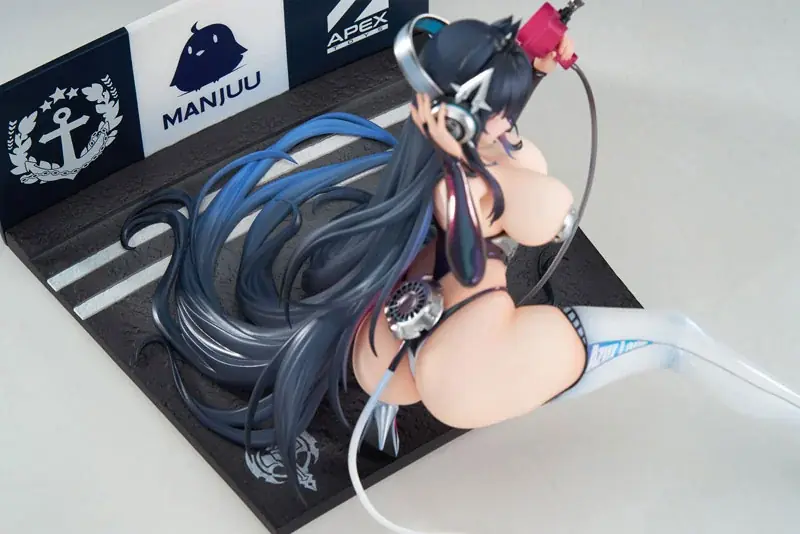 『アズールレーン』より、レースクイーン姿に身を包んだ「ストラスブール」がフィギュア化。あみあみ限定特典付きでご案内中。 画像 12