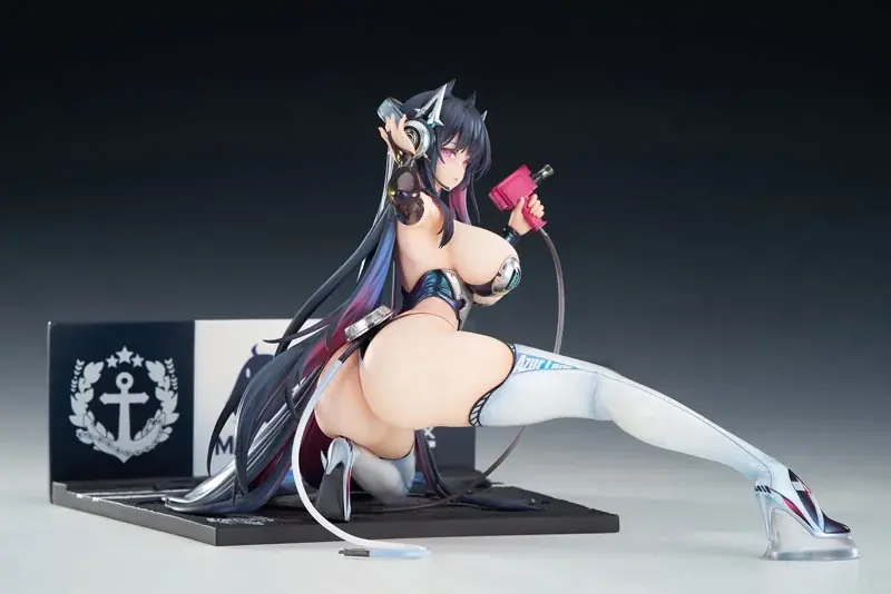 『アズールレーン』より、レースクイーン姿に身を包んだ「ストラスブール」がフィギュア化。あみあみ限定特典付きでご案内中。 画像 8