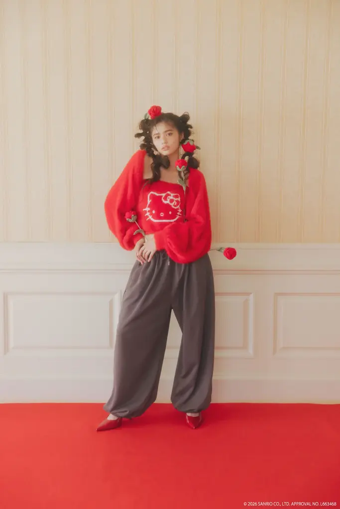 原田都愛が着こなす「CALNAMUR × HELLO KITTY」コラボコレクションが登場。11月1日、ハローキティの誕生日に予約開始。 画像 6