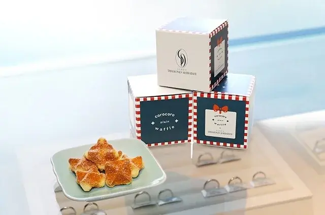 テーブルウェアブランドNARUMI、イラストレーター藤岡ちささんとコラボしたジュエリーホルダーの特典が登場～日本初*ブライダルジュエリー専門店「銀座ダイヤモンドシライシ」の「クリスマス フェア」 画像 2