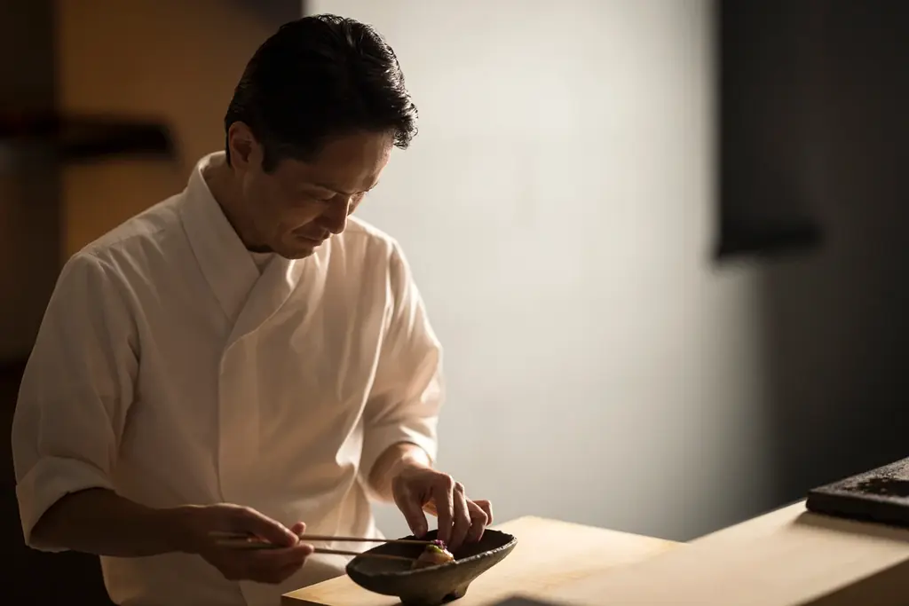 【星のや東京】海を越えたマリアージュが叶う「鮨 大手門メーカーズランチ／メーカーズディナー」を開催しました。「夕食付き宿泊プラン」の販売も決定！イベント特別献立とペアリングは11月末までの提供 画像 14