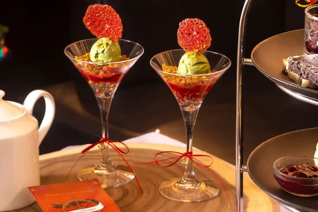 煌めくツリーを眺めながら愉しむ『クリスマスアフタヌーンティーセット』11月17日より登場 画像 3