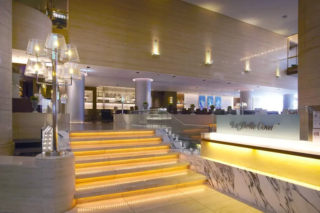 煌めくツリーを眺めながら愉しむ『クリスマスアフタヌーンティーセット』11月17日より登場 画像 6