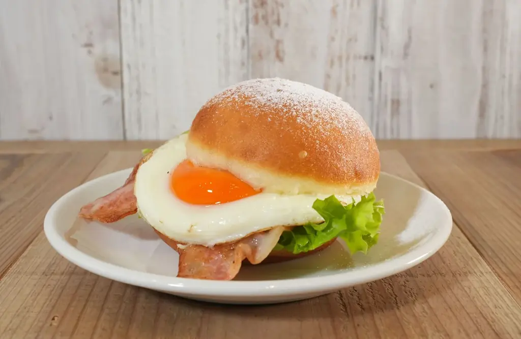 【大阪・梅田】アロハカフェパイナップル梅田茶屋町店、開店2ヶ月で人気No.1は「マラサダ」。11月1日から全国でも珍しい“具材入りマラサダサンド”モーニングをスタート 画像 8