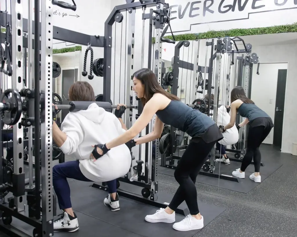 【冬太り対策ダイエット】お得に痩せて理想の体型を手に入れる!! ダイエット専門ジムの人気プラン『ダイエットモニター大募集』| 表参道のパーソナルトレーニングジム808TOKYO 画像 3