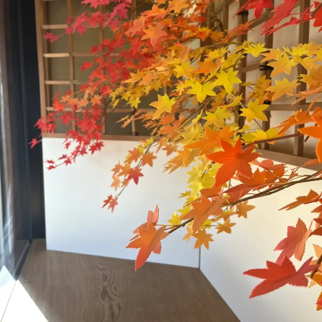 京都五花街「宮川町歌舞練場 三ツ輪座 杮落し公演」にて、記念の工芸菓子「慶翔」を特別展示中です。 画像 8