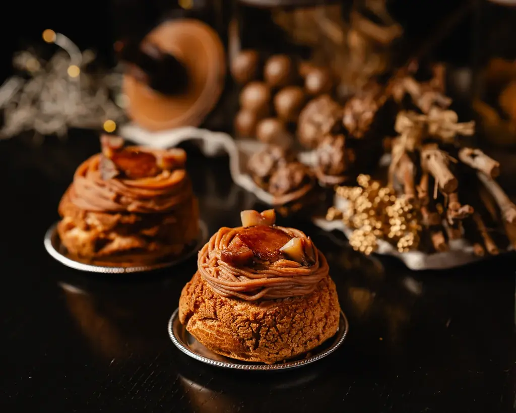 11月3日発売｜高輪ゲートウェイでかぶりつけるモンブランブリュレシュー