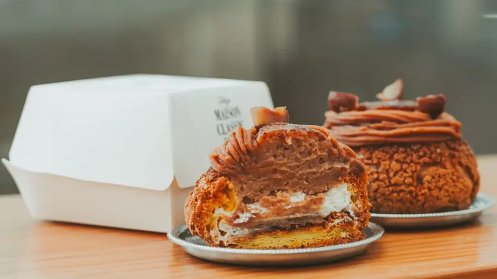 高輪ゲートウェイ駅 エキナカにあるシュークリーム工場「MAISON CLASSIC FACTORY」、季節限定で「モンブランブリュレシュー」発売 画像 2