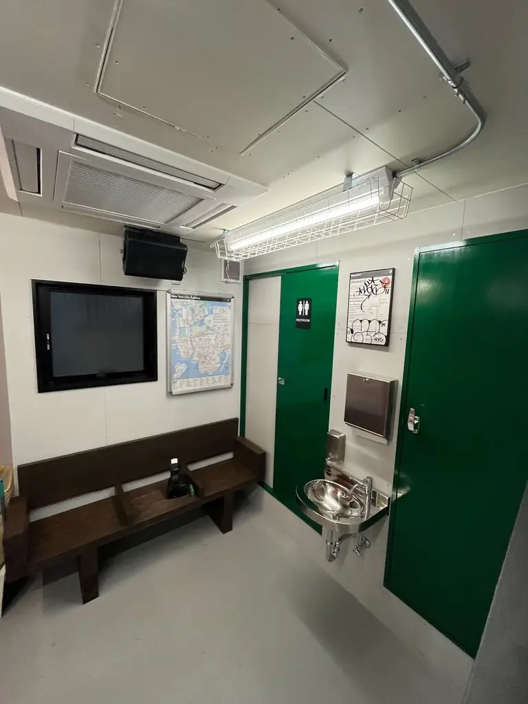 チキンオーバーライス専門店「J’sVendor原宿本店」移転リニューアルオープンから1周年を記念して1st Anniversary Weekを開催 画像 4