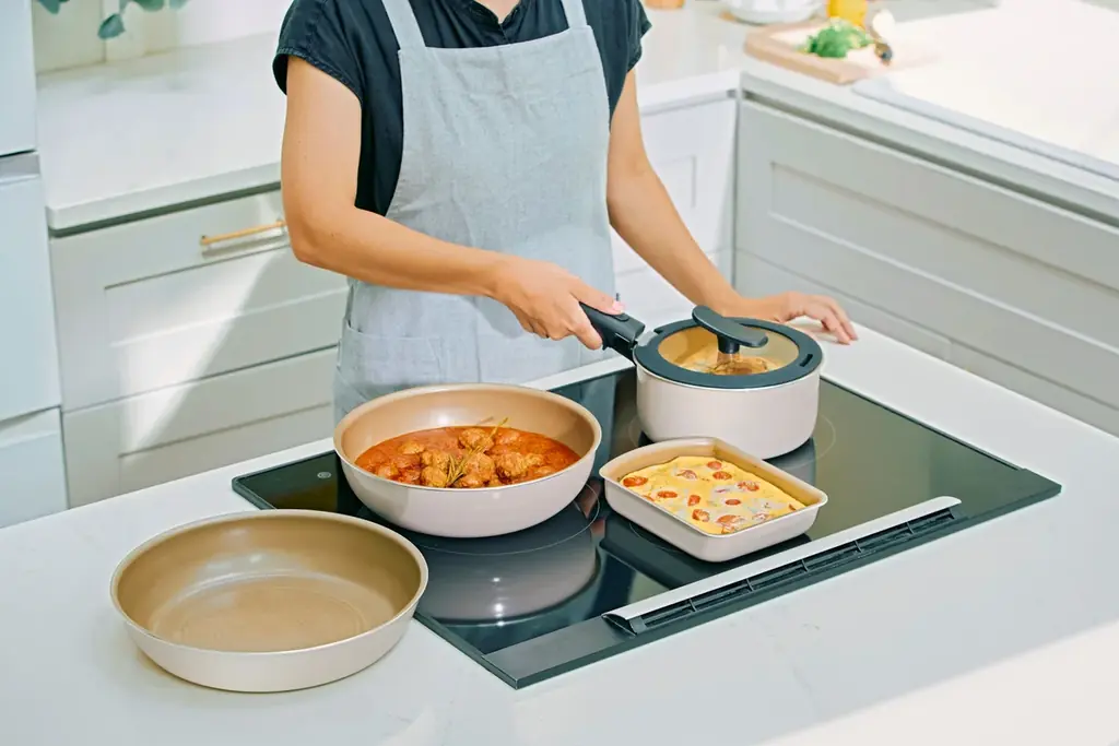 ツルすべの使い心地でリピーター多数の『evercook（エバークック）』より暮らしにフィットする着脱式フライパンが軽くなってリニューアル 画像 2