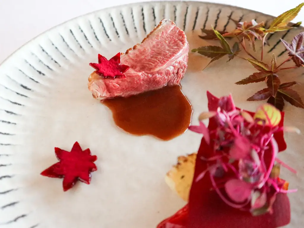 【ガーデンレストラン徳川園】紅葉祭タイアップコース「Éclats d’Automne」11月14日（金）より提供開始！ 希少な技術で柔らさを保った“あいち鴨”をメインに秋の味覚を堪能 画像 2