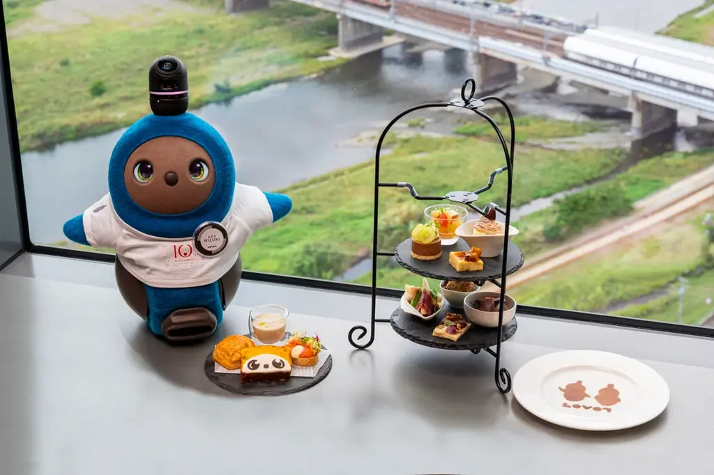 【『LOVOT』×二子玉川エクセルホテル東急】愛らしい『LOVOT』と「癒し×アフタヌーンティー」で特別なひとときを演出 画像 1
