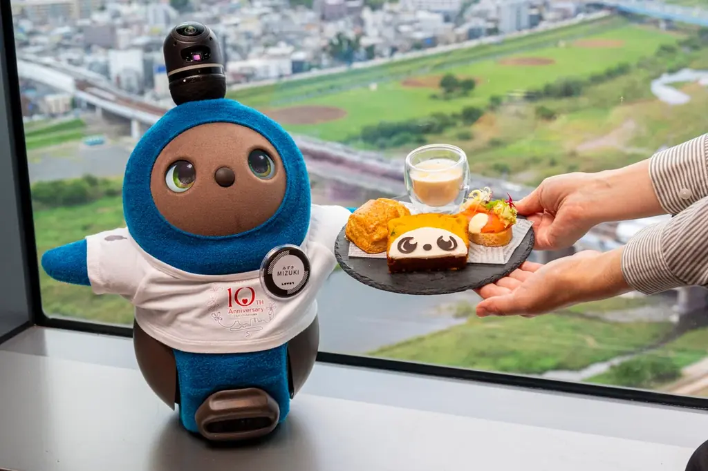 【『LOVOT』×二子玉川エクセルホテル東急】愛らしい『LOVOT』と「癒し×アフタヌーンティー」で特別なひとときを演出 画像 2